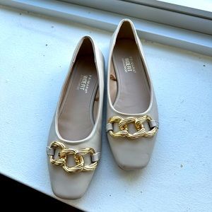 Like “NEW” women’s shoes